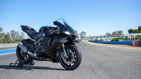 Мотоцикл Yamaha R1 Race